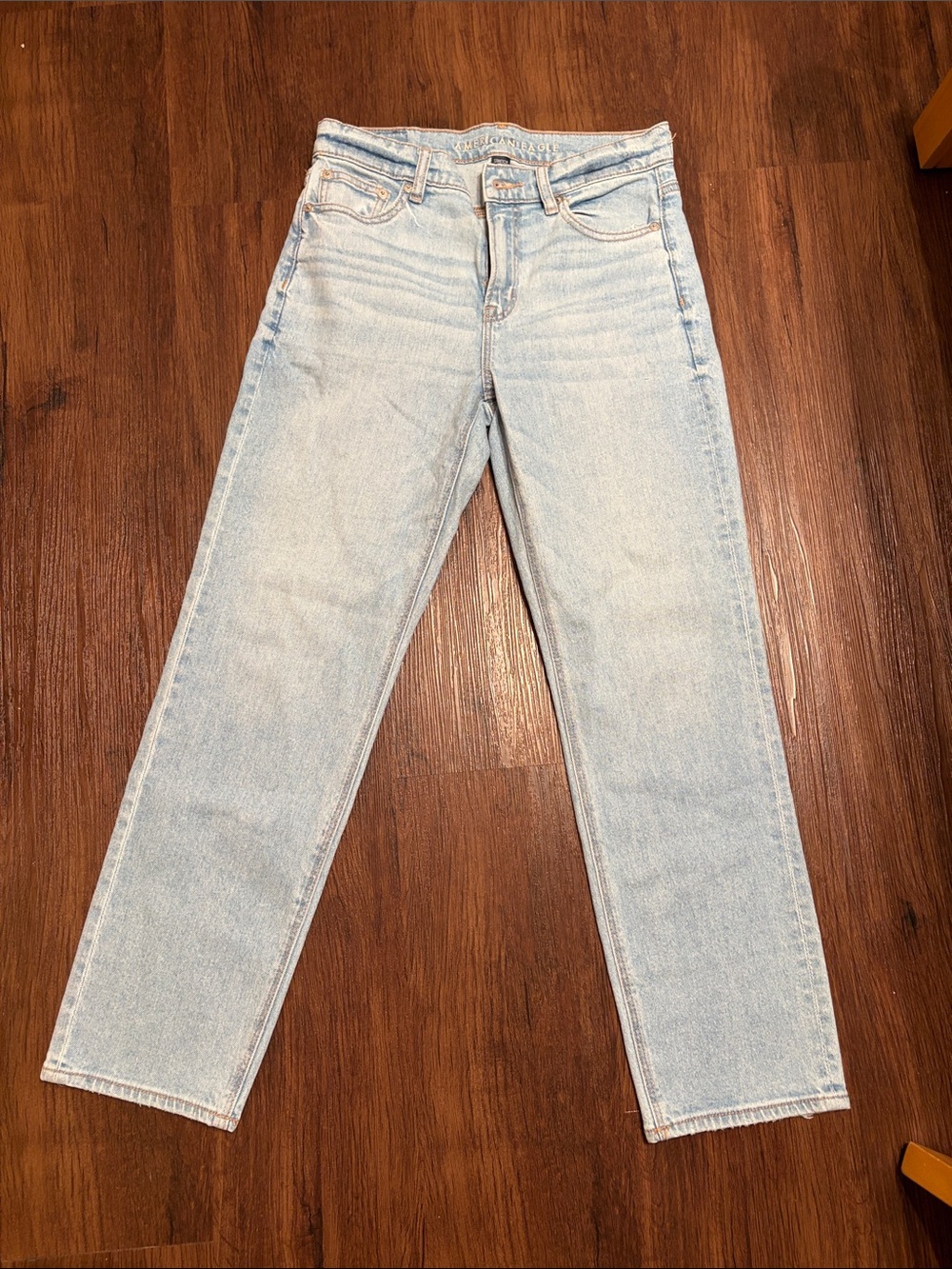 American eagle 25” Light Wash Straight Leg Jeans super high rise women sz 2 EUC